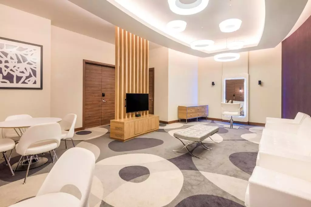 Holiday Inn